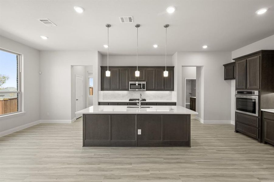 725 Carriage- Kitchen-1