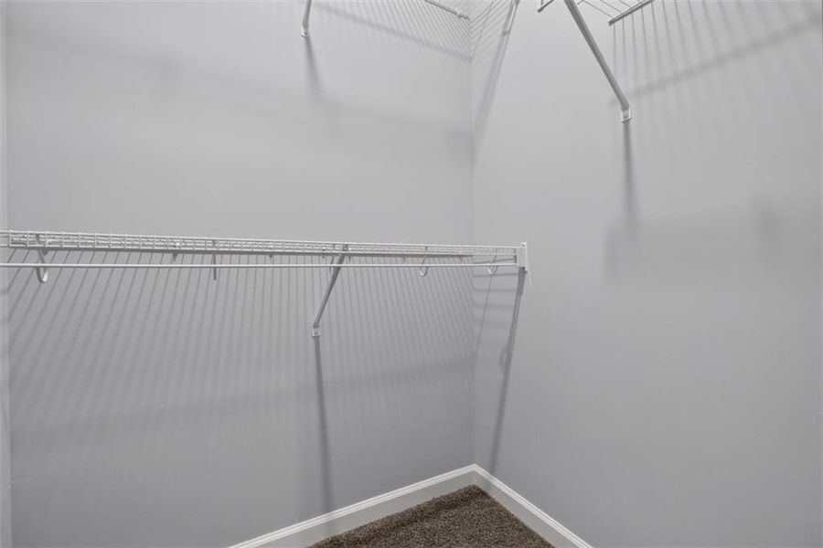 Spacious, unfurnished interior of a new home in , Eastanollee (Image 41).