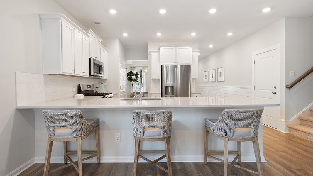 Arbor 2443 Kensington Kitchen 3of3 F1 061925