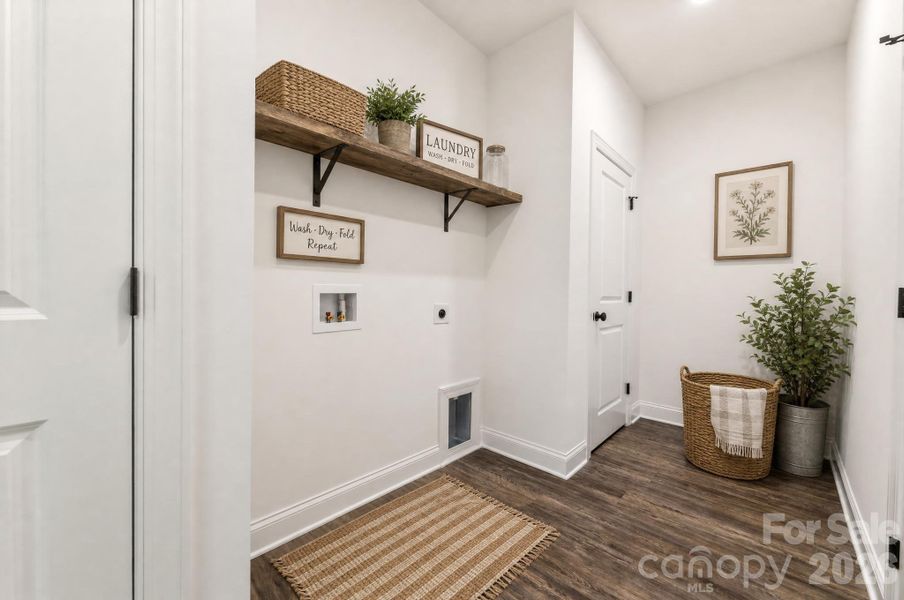 Furnished interior view inside a new home in , Kings Mountain (Image 6).