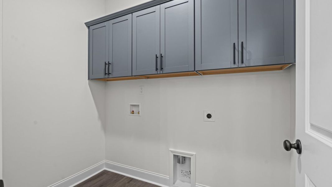 Representative furnished interior of a home built from the Ansley by DRB Homes in Sidney Creek Single Family, Zebulon (Image 59).