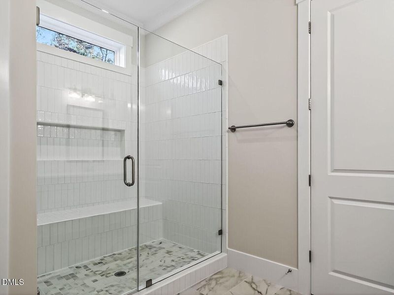 024-1280x960-bathroom