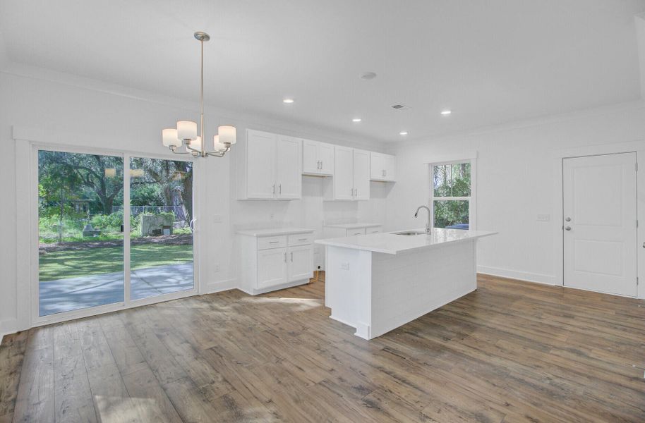Spacious, unfurnished interior of a new home in , Charleston (Image 13).