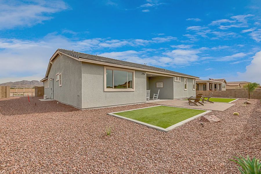Representative exterior details of a home built from the 3102 by Elliott Homes in Las Barrancas, Yuma (Image 3).
