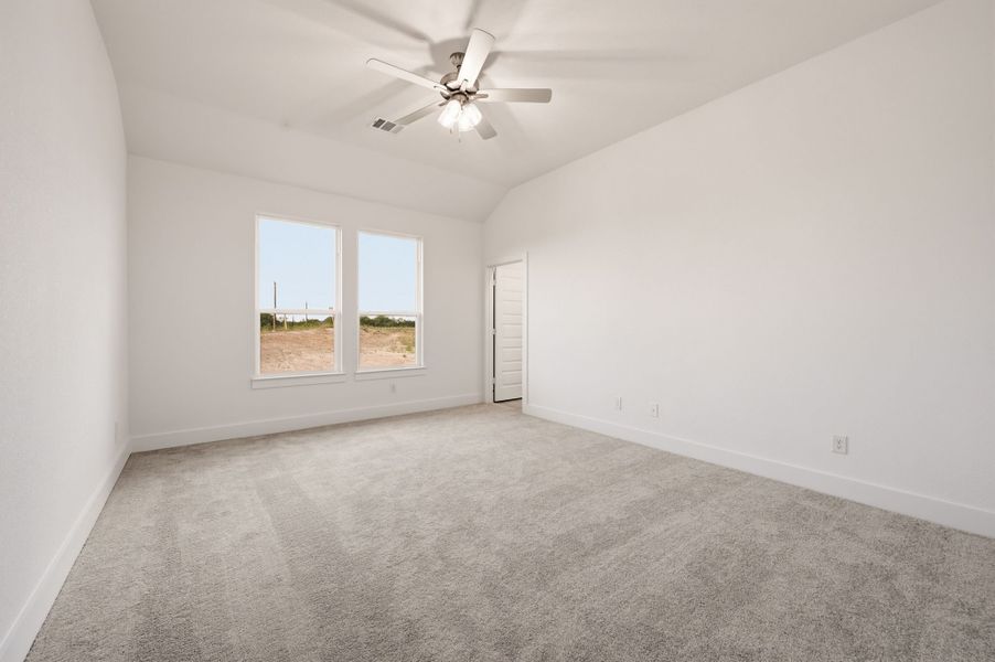 Spacious, unfurnished interior of a new home in Saddleback Estates, Boyd (Image 30).