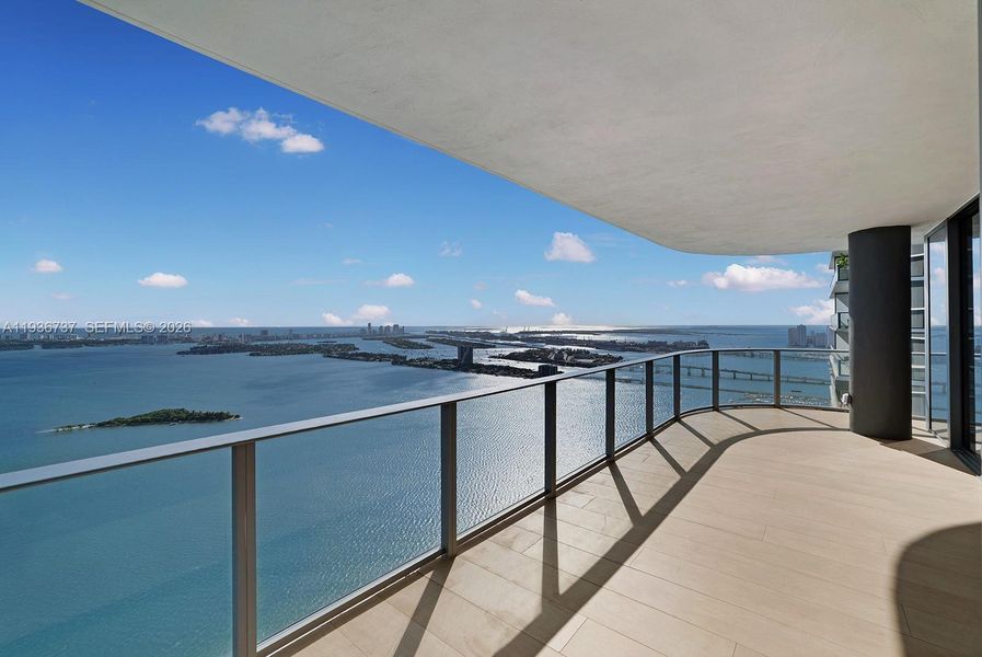 Condo located in Miami, FL showcasing its design and architecture (Image 24).