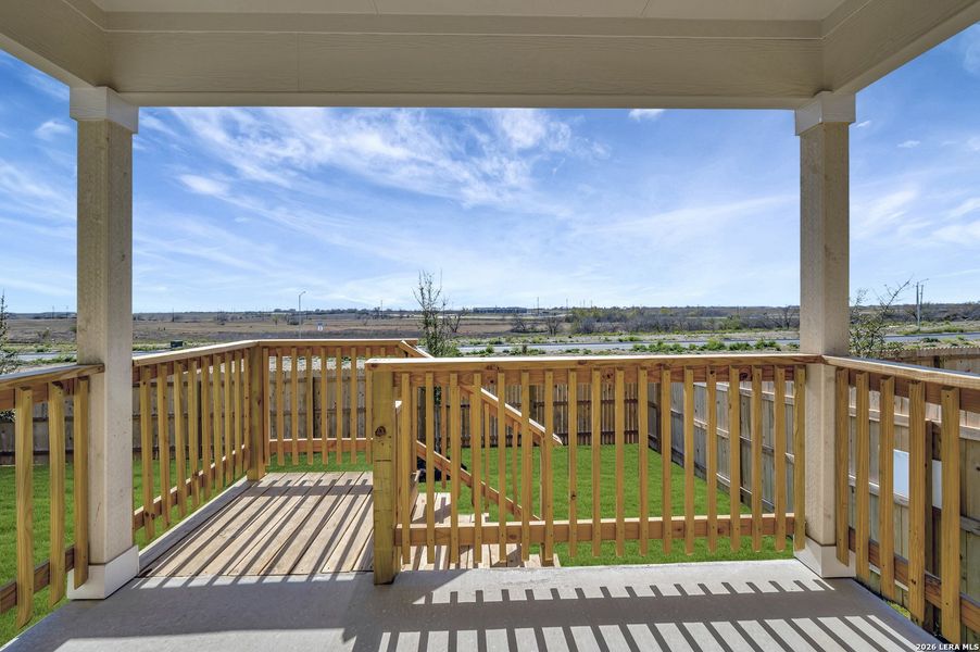 Exterior details and patio area of a home in Paloma Park, Converse (Image 4).