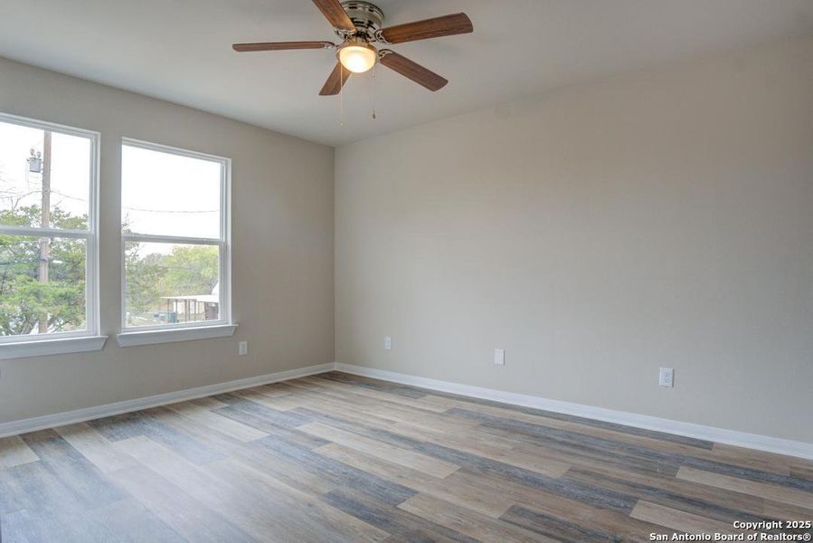 Spacious, unfurnished interior of a new home in , San Antonio (Image 26).