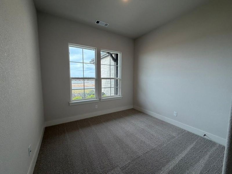 Spacious, unfurnished interior of a new home in Eagle Ridge Estates, Weatherford (Image 13).