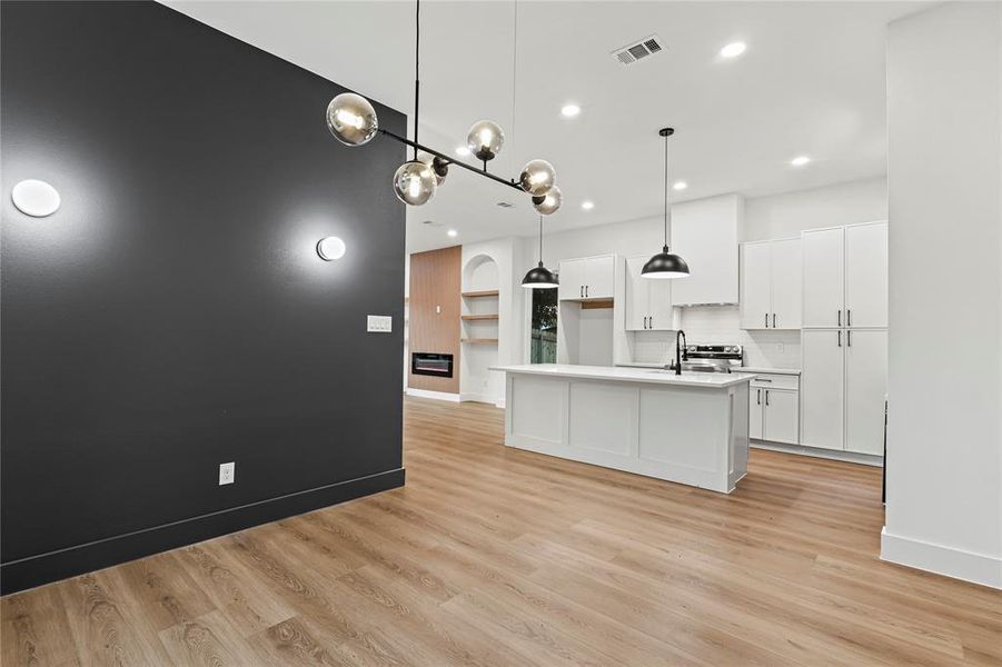 Spacious, unfurnished interior of a new home in , Dallas (Image 23).