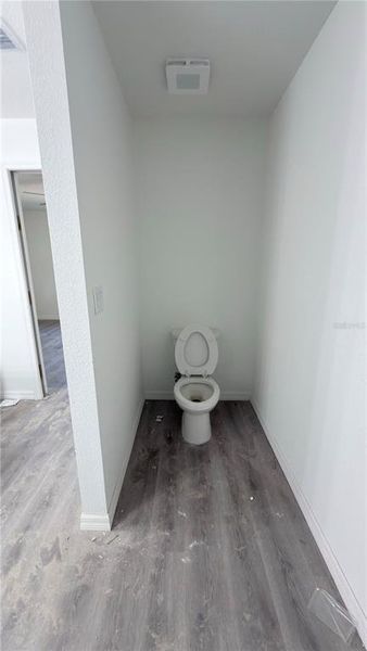 Spacious, unfurnished interior of a new home in , Dunnellon (Image 12).