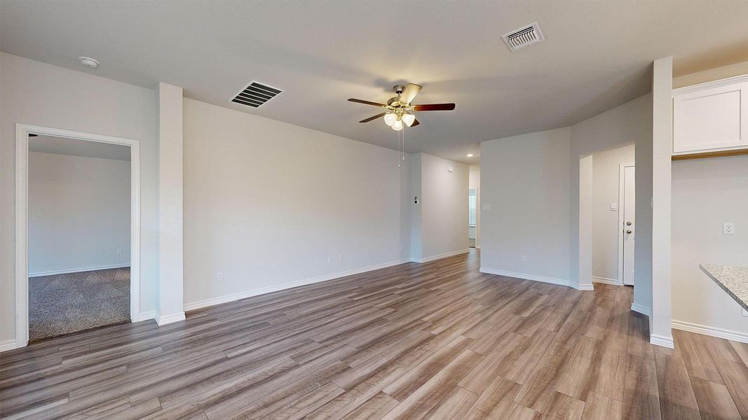 Spacious, unfurnished interior of a new home in Creekfall, Burnet (Image 18). Spacious, unfurnished interior of a new home in Creekfall, Burnet (Image 18).