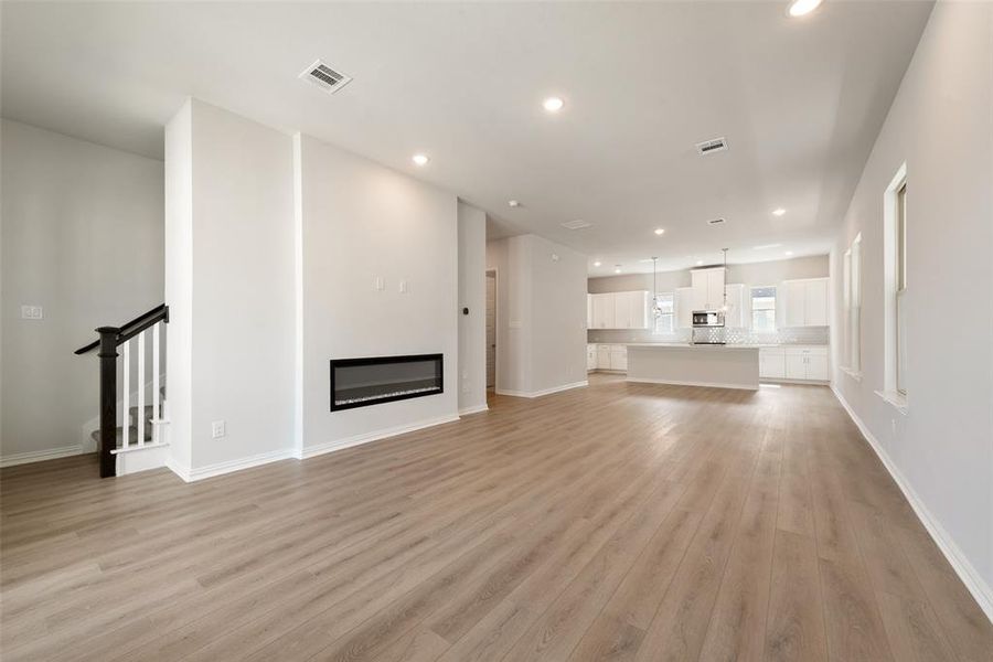 Spacious, unfurnished interior of a new home in City Point, North Richland Hills (Image 25).