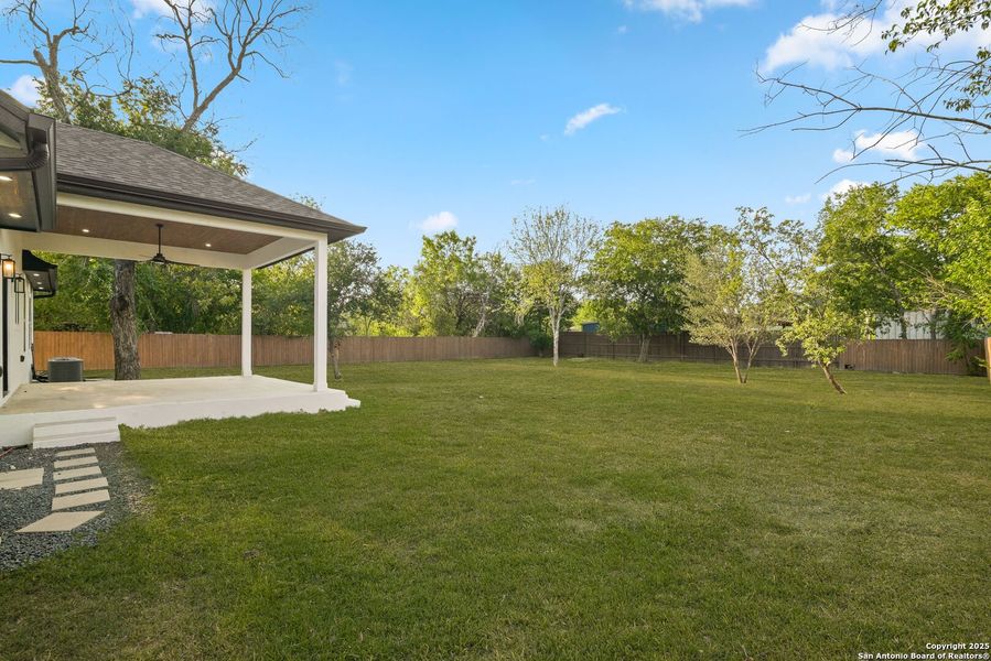 Exterior details and patio area of a home in , San Antonio (Image 30).