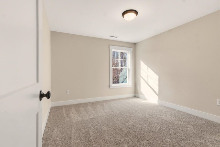 Spacious, unfurnished interior of a new home in Harbor Crossing, Greensboro (Image 33).