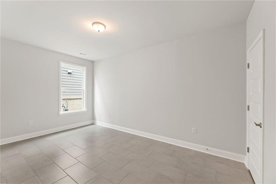Spacious, unfurnished interior of a new home in Cooper's Walk, Loganville (Image 23).