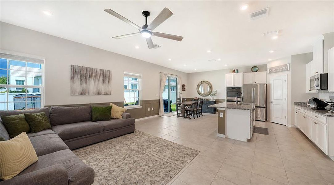 Furnished interior view inside a new home in , Bradenton (Image 5).