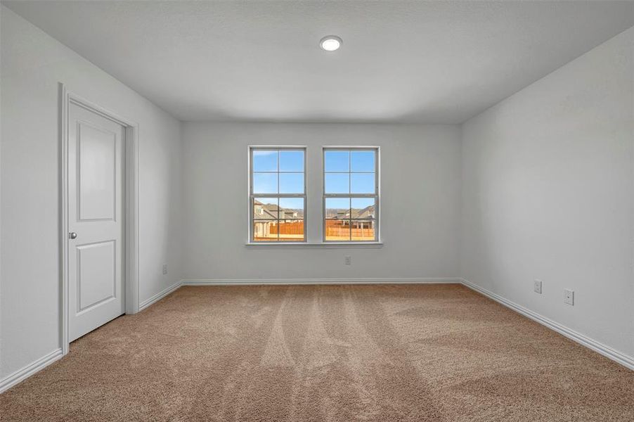Spacious, unfurnished interior of a new home in Vintage Village, Argyle (Image 32).