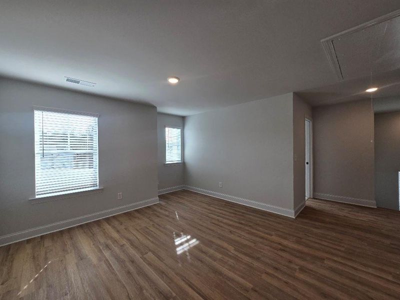 Spacious, unfurnished interior of a new home in Waters Edge, Mansfield (Image 22).