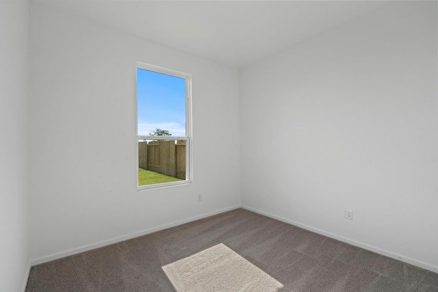 Spacious, unfurnished interior of a new home in Stokesbury, Waller (Image 10).