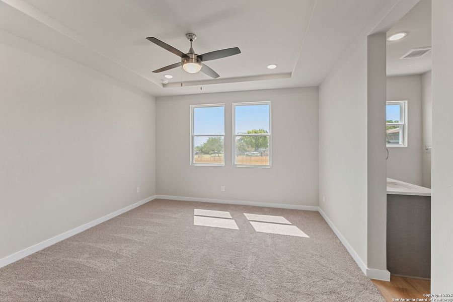 Spacious, unfurnished interior of a new home in Highland Ridge, New Braunfels (Image 24).