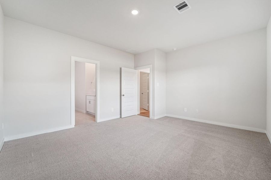 Photo is not of the actual home, but is an inspirational photo of builder’s model home and may depict options, furnishings, and/or decorator features that are not included Photo is not of the actual home, but is an inspirational photo of builder’s model home and may depict options, furnishings, and/or decorator features that are not included