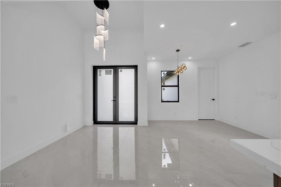 Spacious, unfurnished interior of a new home in , Lehigh Acres (Image 39).