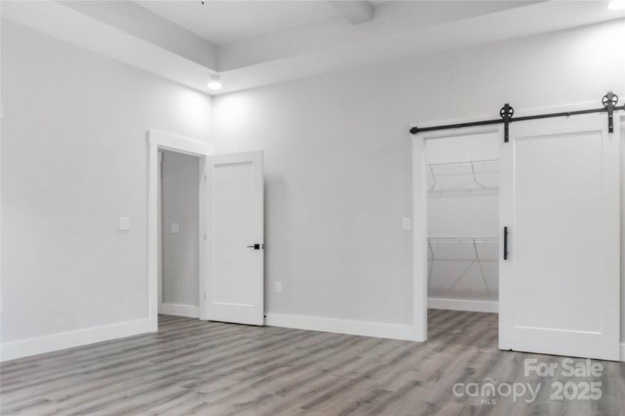 Spacious, unfurnished interior of a new home in , Hickory (Image 14).