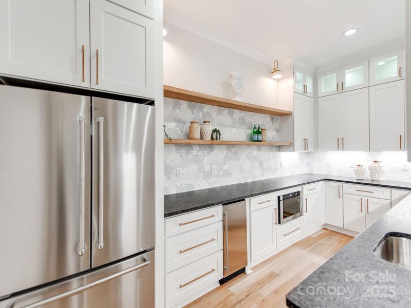 Huge Scullery with All Amenities