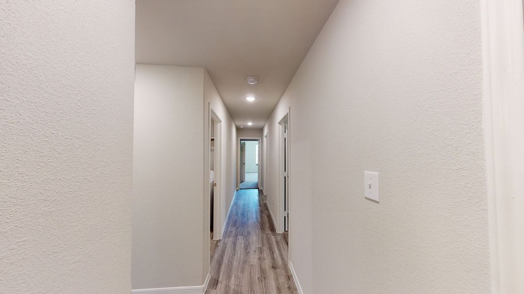 Representative unfurnished interior of a home built from the Floor Plan 1605 by Colina Homes in River Ranch, Dayton (Image 27).