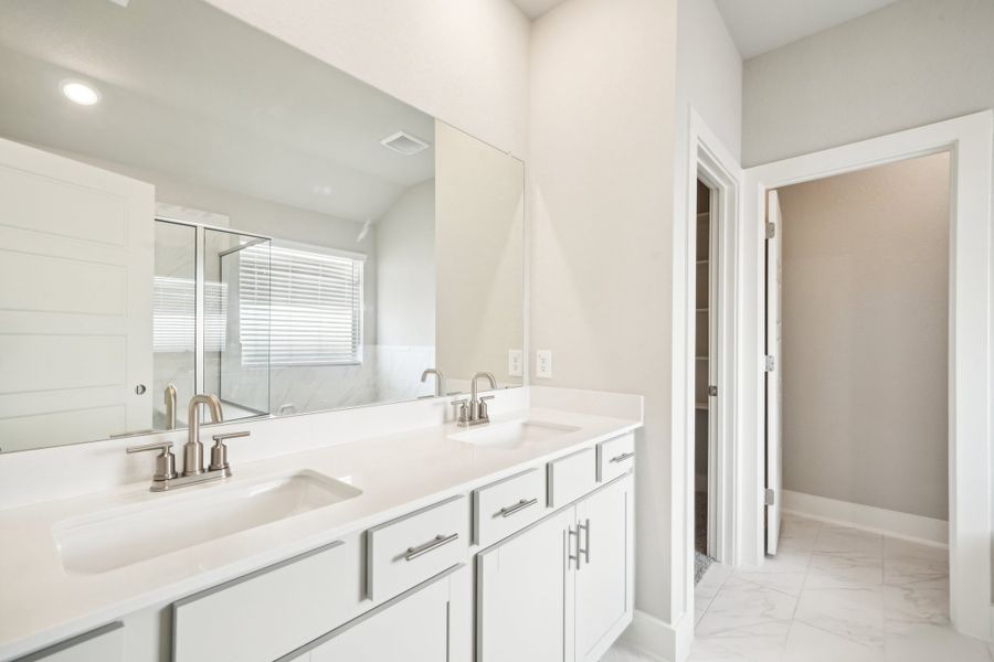 Primary bathroom in the Preston floorplan at a Meritage Homes community.