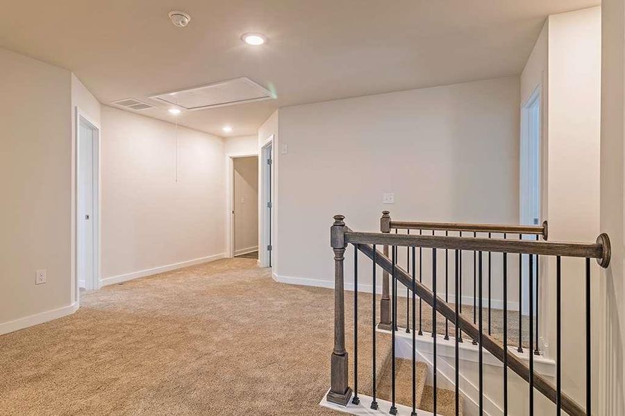 Spacious, unfurnished interior of a new home in Southern Hills, McDonough (Image 10).