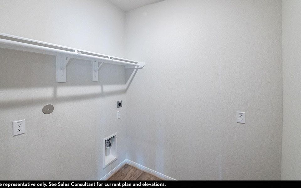 Spacious, unfurnished interior of a new home in Bay Creek, Baytown (Image 10).