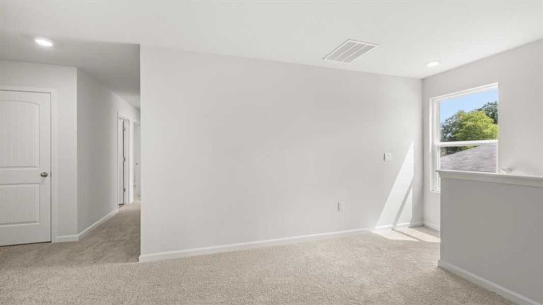 Spacious, unfurnished interior of a new home in Oconee Overlook, Gainesville (Image 15).