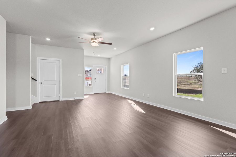 Spacious, unfurnished interior of a new home in Garden Grove, Schertz (Image 17).