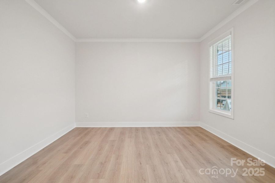 Spacious, unfurnished interior of a new home in Oak Grove Hill, Huntersville (Image 33).