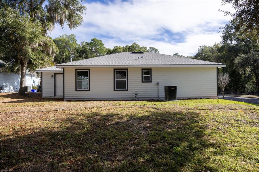 Exterior details and patio area of a home in , Gainesville (Image 21).