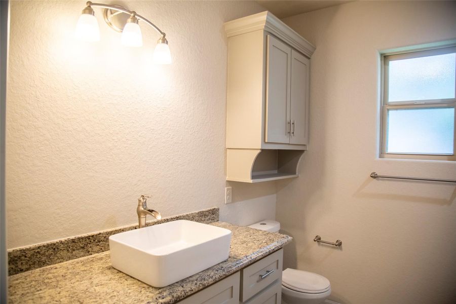 Second full bath has double sinks Second full bath has double sinks