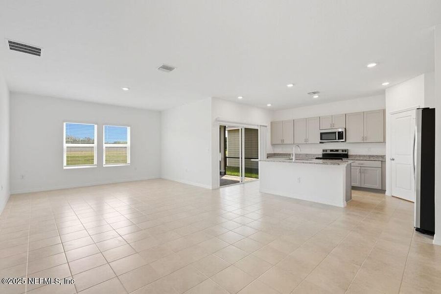 Spacious, unfurnished interior of a new home in Coopers Meadow, Jacksonville (Image 24). Spacious, unfurnished interior of a new home in Coopers Meadow, Jacksonville (Image 24).