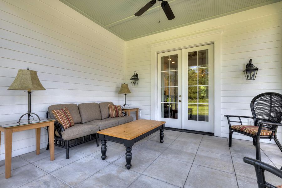 Exterior details and patio area of a home in , Elloree (Image 4).