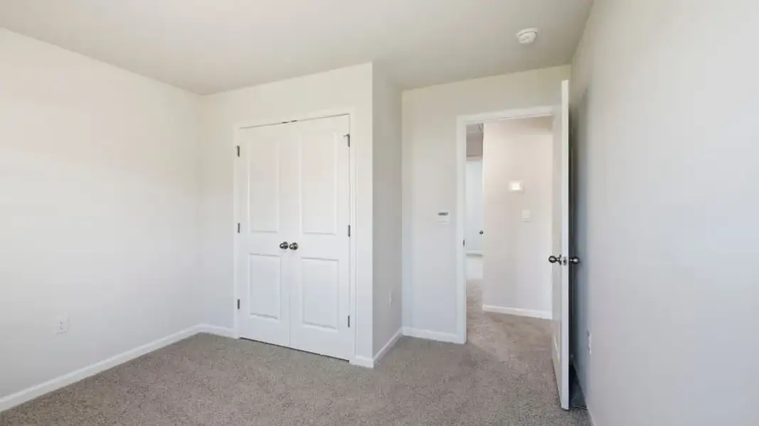Spacious, unfurnished interior of a new home in Russell Place, Spartanburg (Image 31).