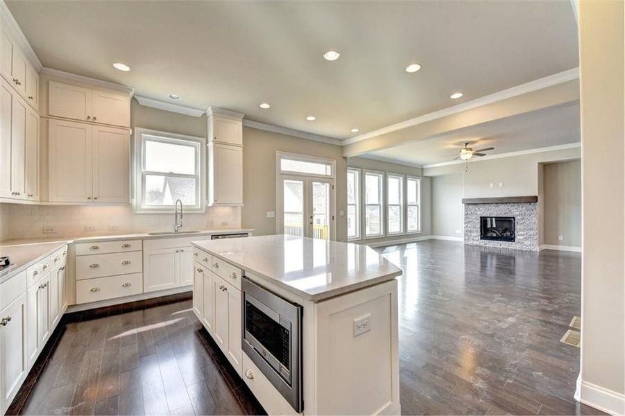 Furnished interior view inside a new home in Bellwyn, Johns Creek (Image 3).