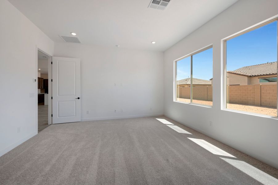 Spacious, unfurnished interior of a new home in Blossom Rock, Apache Junction (Image 30). Spacious, unfurnished interior of a new home in Blossom Rock, Apache Junction (Image 30).