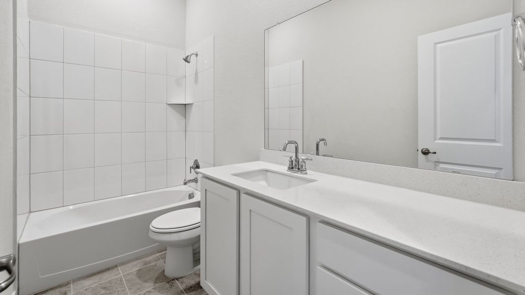Furnished interior view inside a new home in Lakewood Trails, Forney (Image 10).