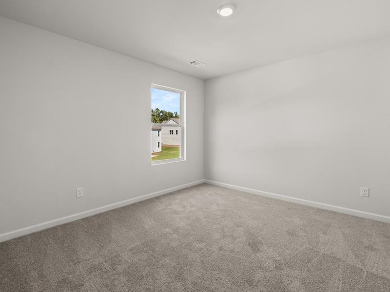 Spacious, unfurnished interior of a new home in Parkside at Carter Grove, Cartersville (Image 17).