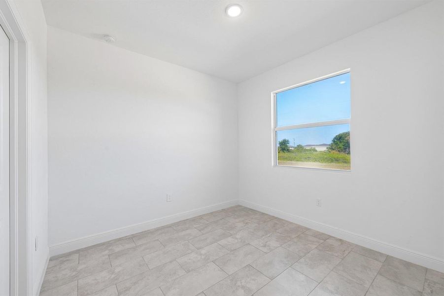 24-web-or-mls-S Castle Cir-S2204-024 24-web-or-mls-S Castle Cir-S2204-024