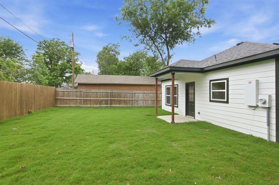 Exterior details and patio area of a home in , Fort Worth (Image 19).