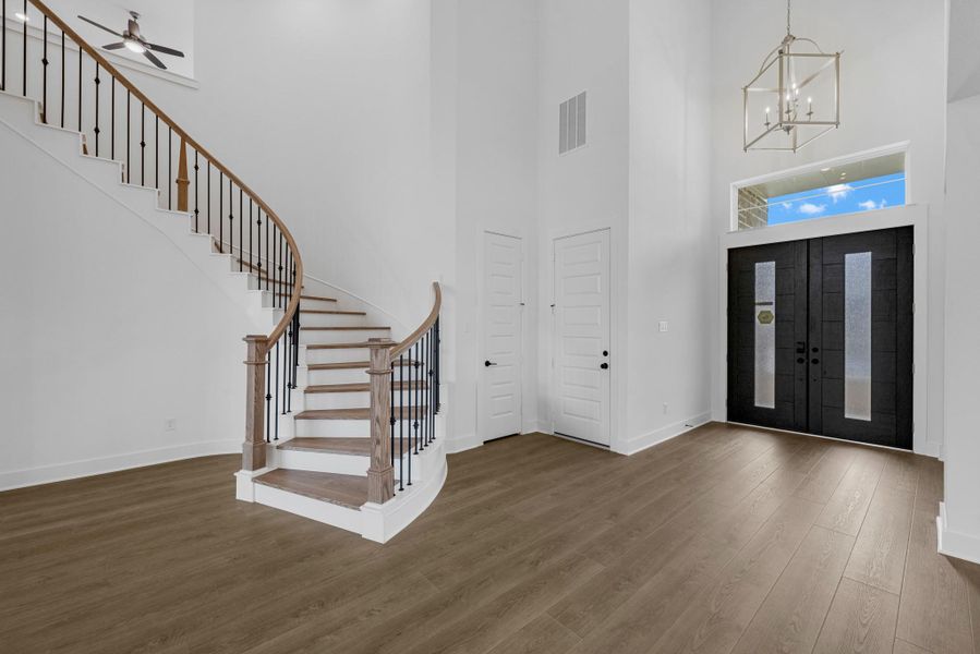 Spacious, unfurnished interior of a new home in Bridgeland, Cypress (Image 33).