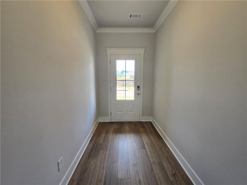 Spacious, unfurnished interior of a new home in Pinecrest Ridge, Dacula (Image 13).
