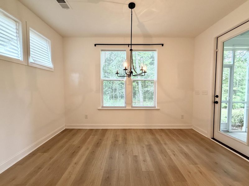 Spacious, unfurnished interior of a new home in , Charleston (Image 20).